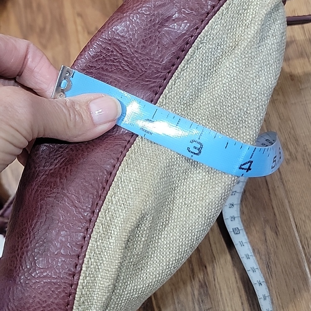 Sherpani Luna Crossbody Bag - Picture 15 of 16